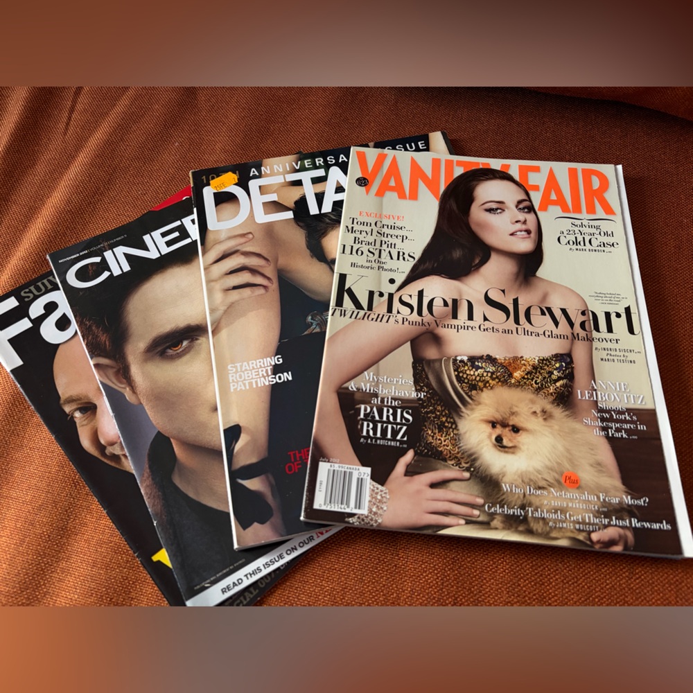 Lot 8 Twilight magazines